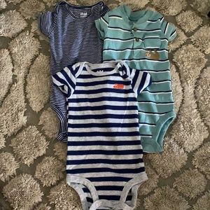 Set of 3 size 6-9 month onesies